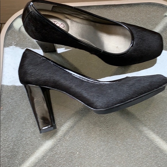 Me too high heeled dress pump - Picture 2 of 4